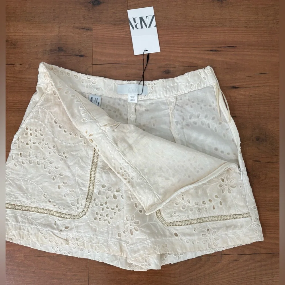 Zara Cream Eyelet Shorts Bermudas